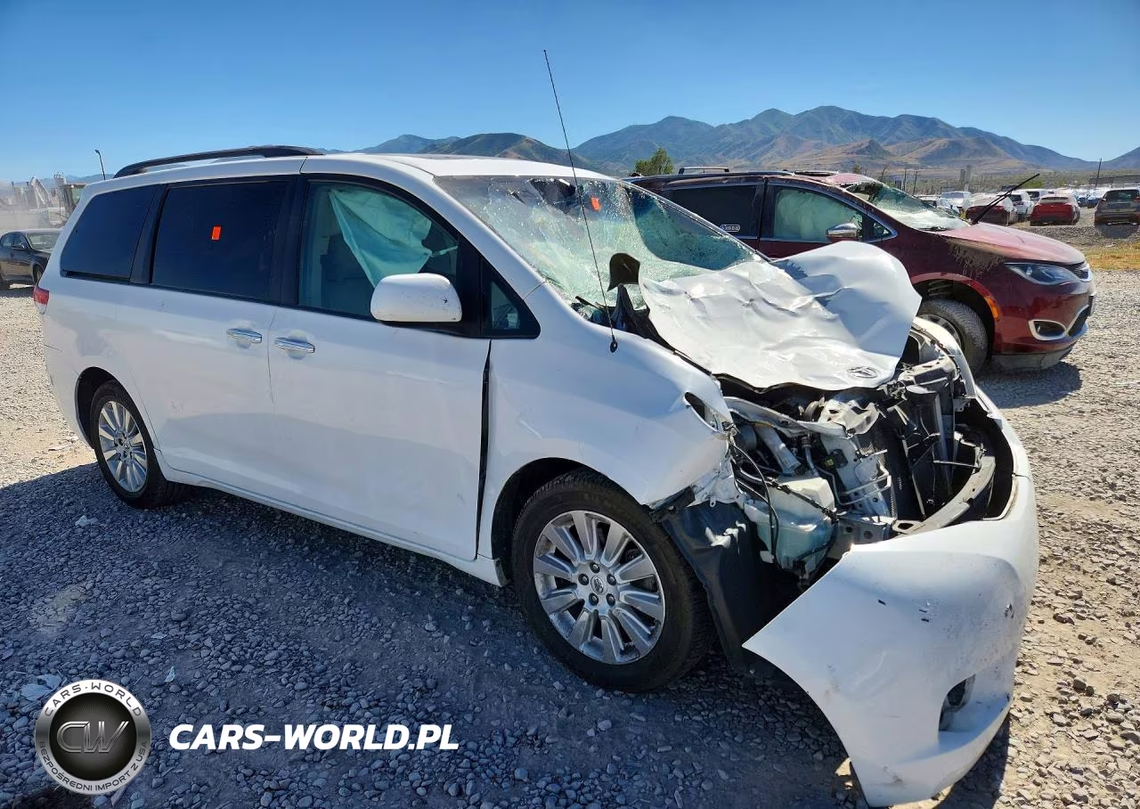 2013 Toyota Sienna Xle 7-Passenger VIN:5TDDK3DC7DS057445 - 4