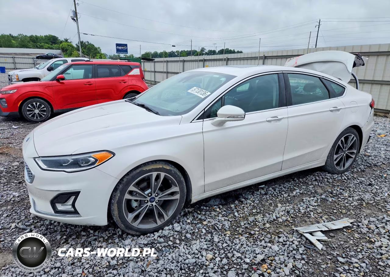 2020 Ford Fusion Titanium – zdjęcie 1 z 12