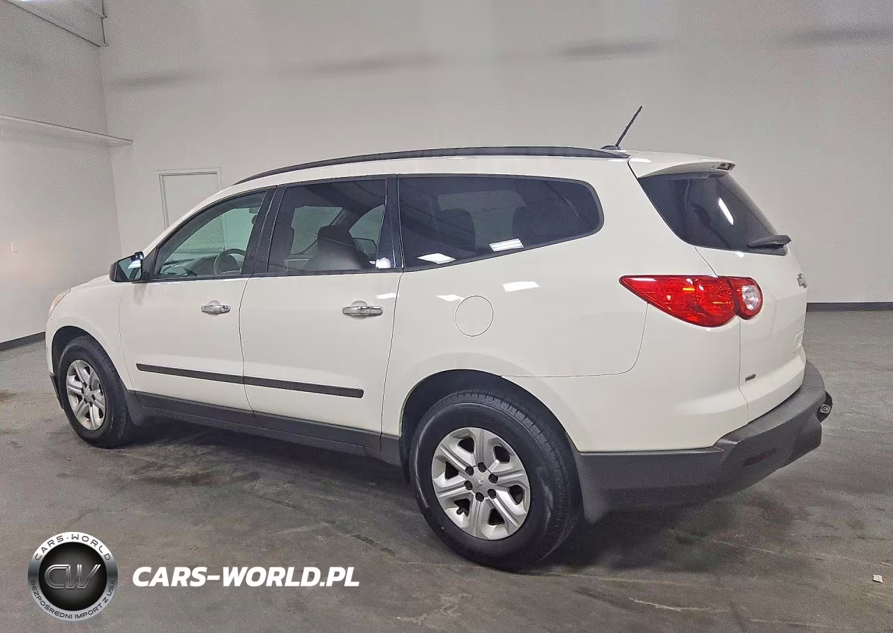2012 Chevrolet Traverse Ls VIN:1GNKVFED7CJ228690 - 2