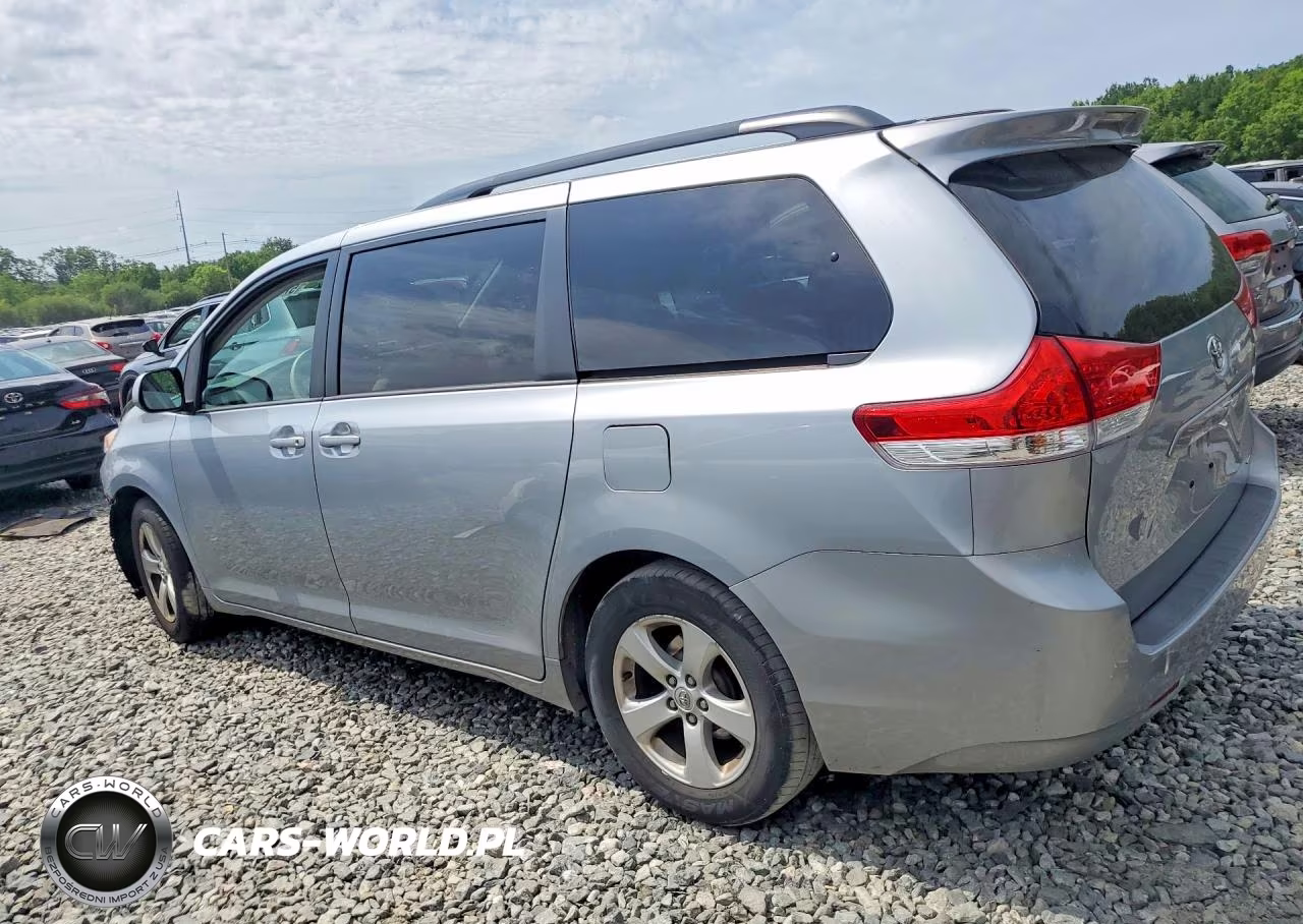2014 Toyota Sienna Le VIN:5TDKK3DC9ES518072 - 2