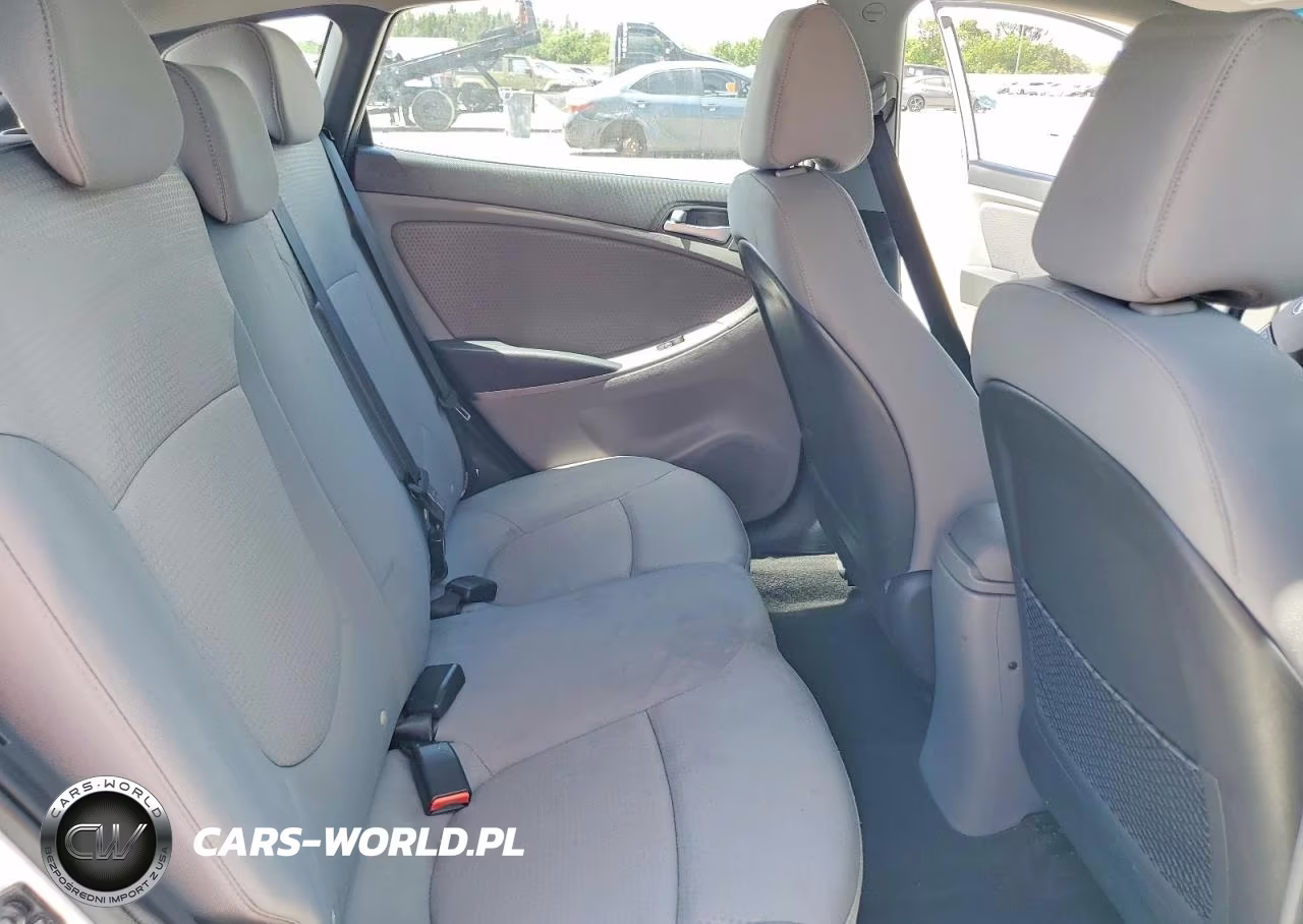 2015 Hyundai Accent Sport VIN:KMHCU5AE9FU211297 - 10