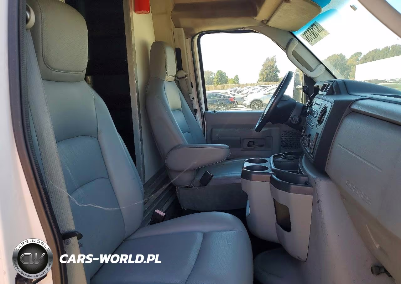 2010 Ford Econoline E450 Super Duty Cutaway Van VIN:1FDWE4FP4ADA01889 - 11