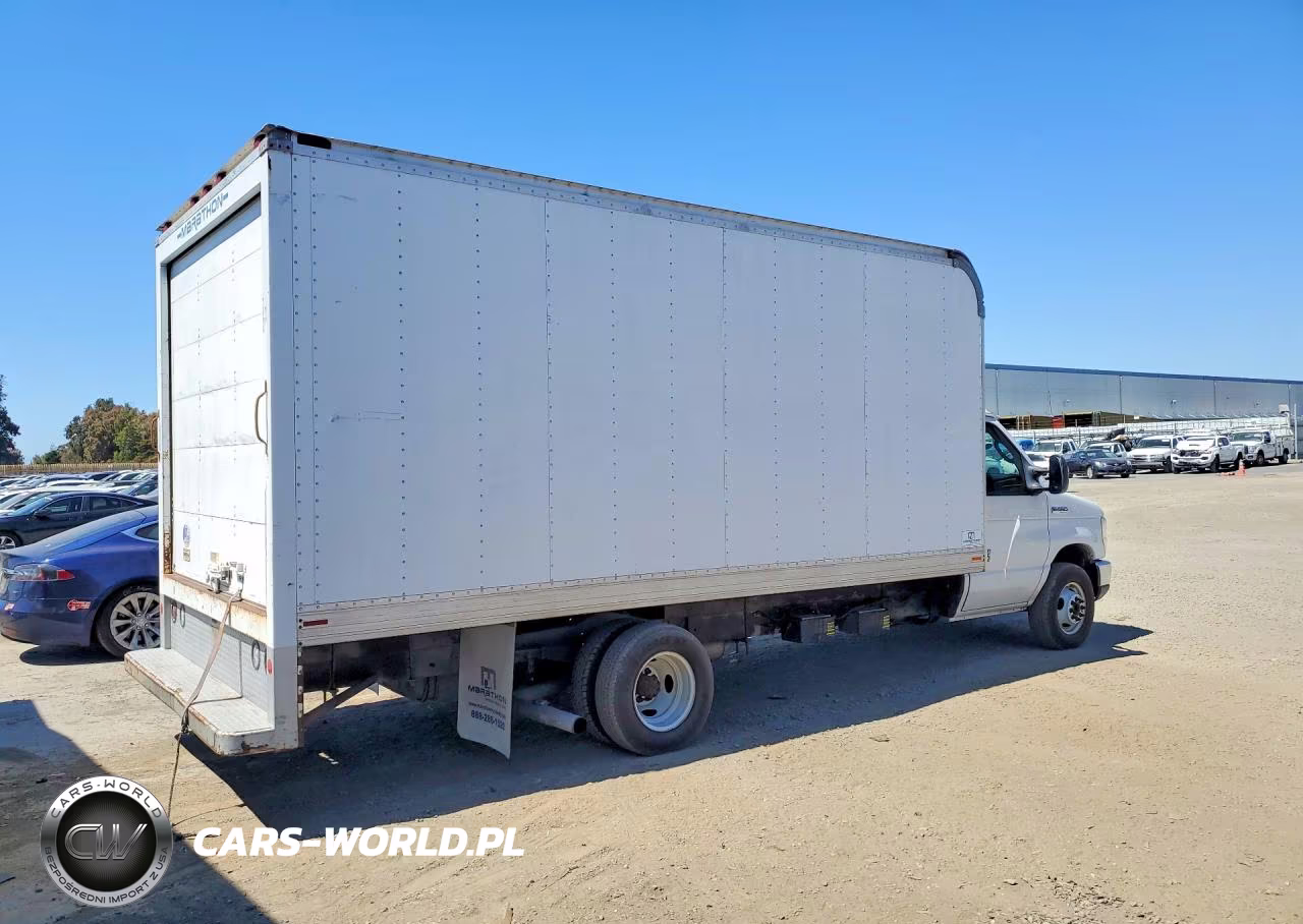 2010 Ford Econoline E450 Super Duty Cutaway Van VIN:1FDWE4FP4ADA01889 - 3