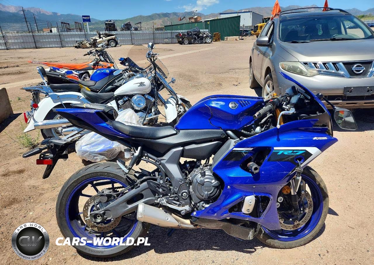 2025 Yamaha Yzfr7