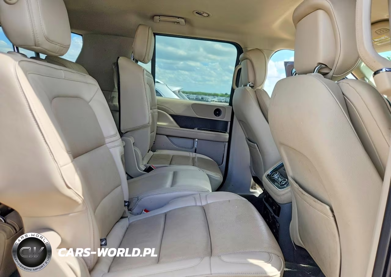 2018 Lincoln Navigator Premiere VIN:5LMJJ2MT0JEL00281 - 11