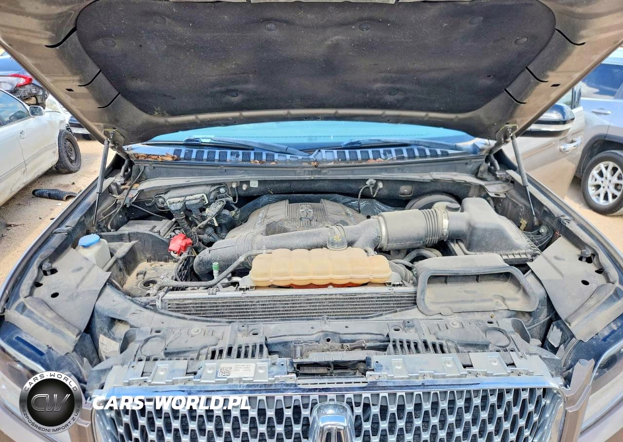 2018 Lincoln Navigator Premiere VIN:5LMJJ2MT0JEL00281 - 12