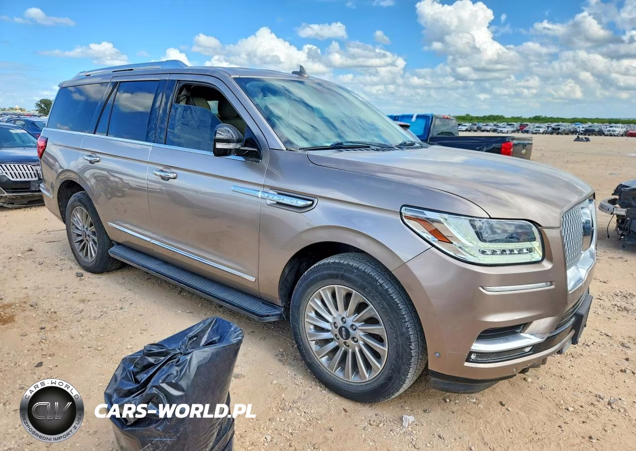 2018 Lincoln Navigator Premiere VIN:5LMJJ2MT0JEL00281 - 4