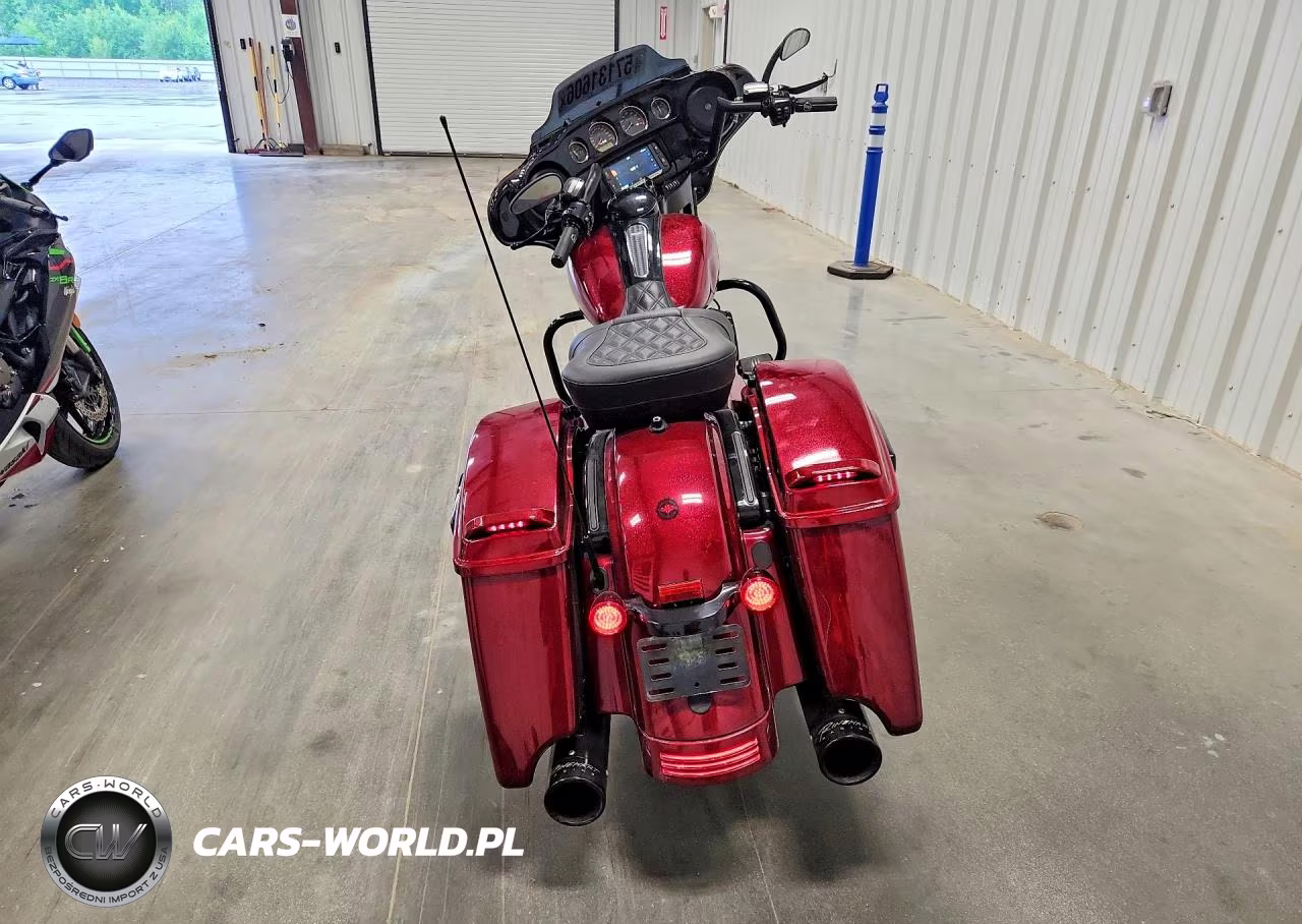2018 Harley-Davidson Flhxs Street Glide Special VIN:1HD1KRC16JB621383 - 4