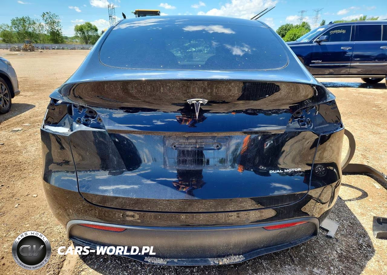 2022 Tesla Model Y VIN:7SAYGDEE3NF387455 - 6