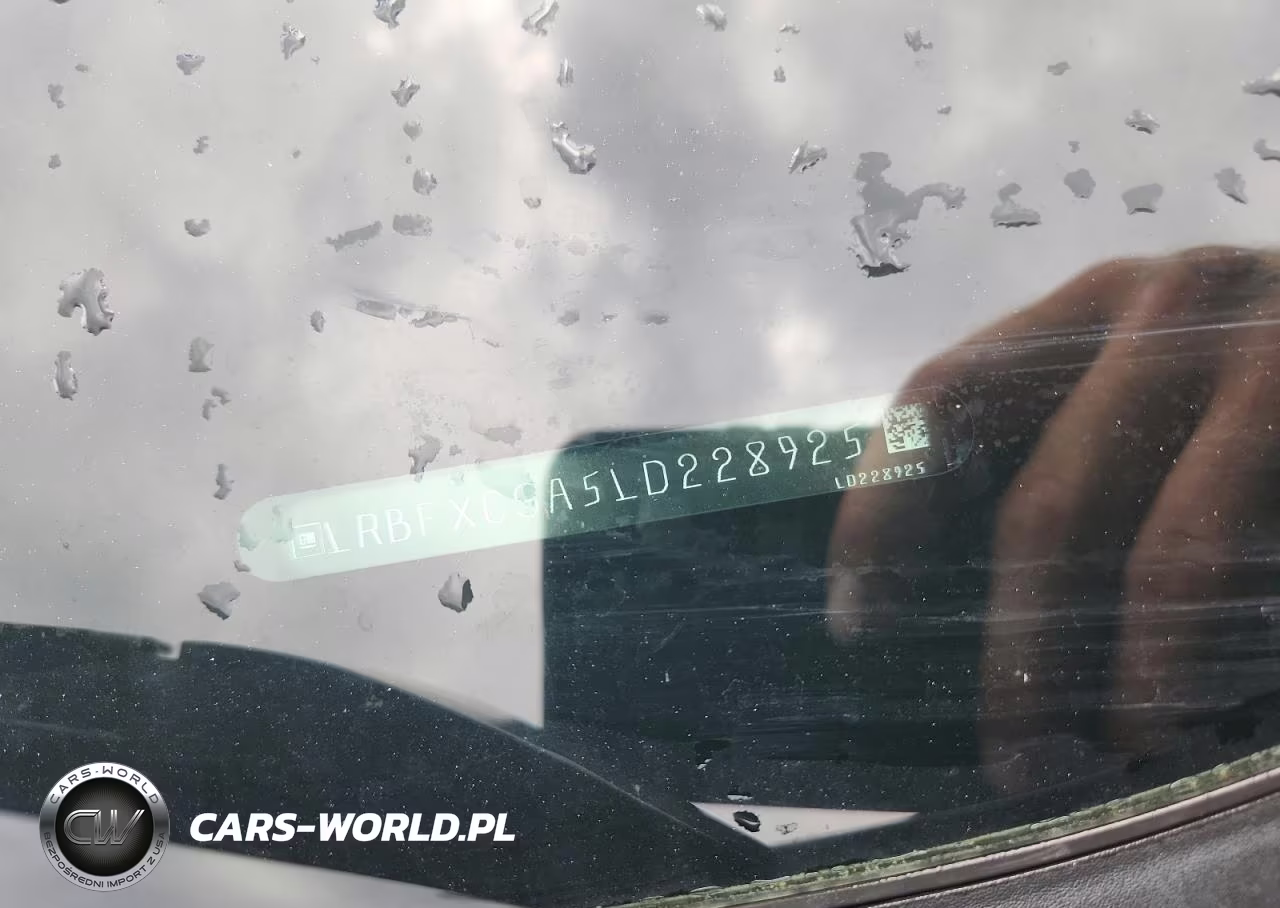 2020 Buick Envision Essence VIN:LRBFXCSA5LD228925 - 13