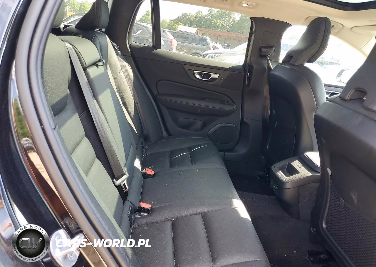 2025 Volvo V60 Cross Country Plus VIN:YV4L12WK6S2148527 - 10