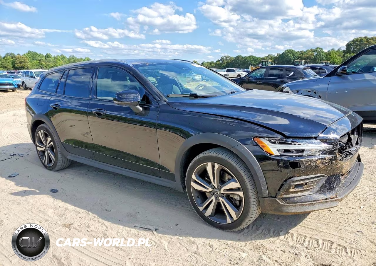 2025 Volvo V60 Cross Country Plus VIN:YV4L12WK6S2148527 - 4