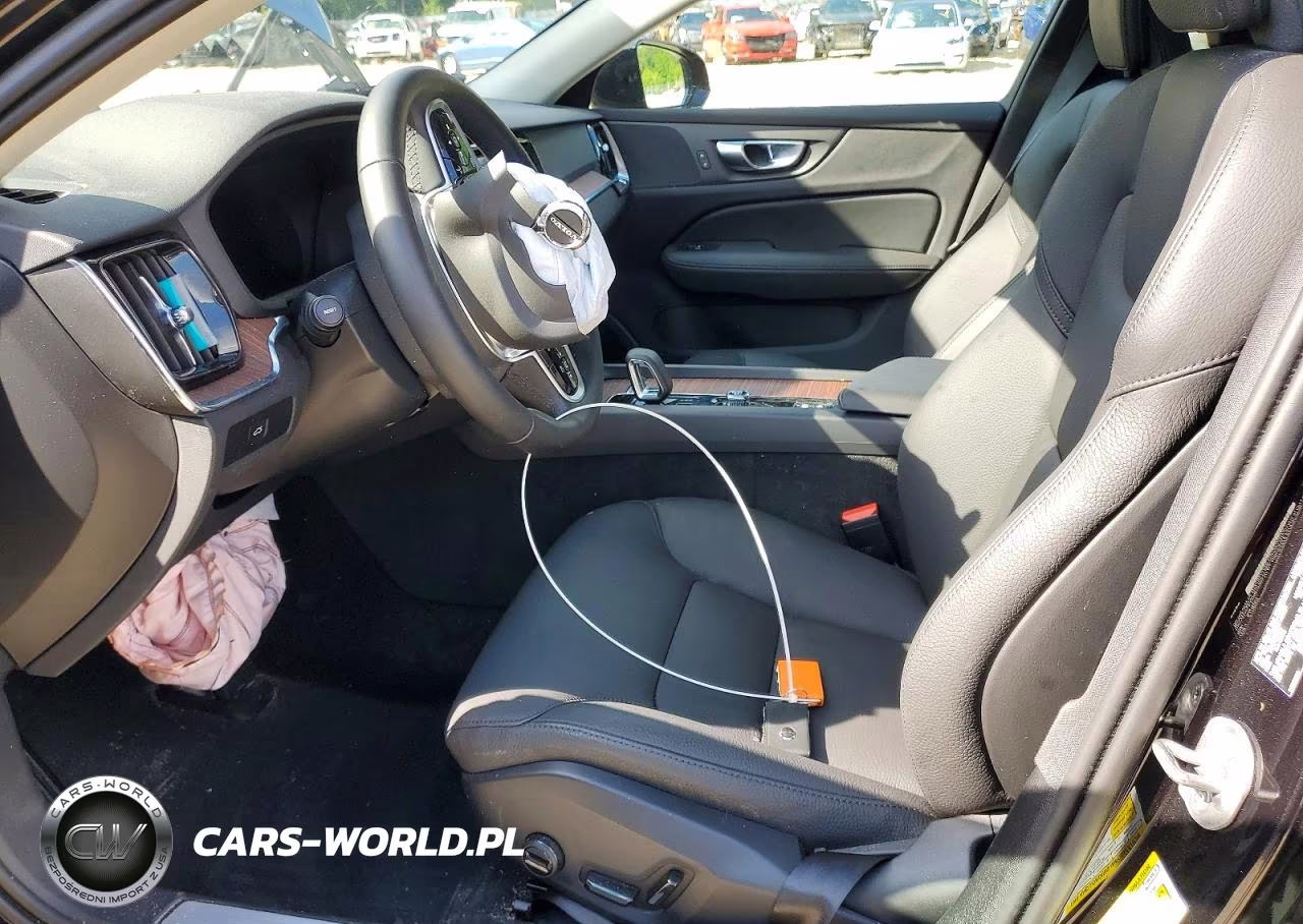 2025 Volvo V60 Cross Country Plus VIN:YV4L12WK6S2148527 - 7