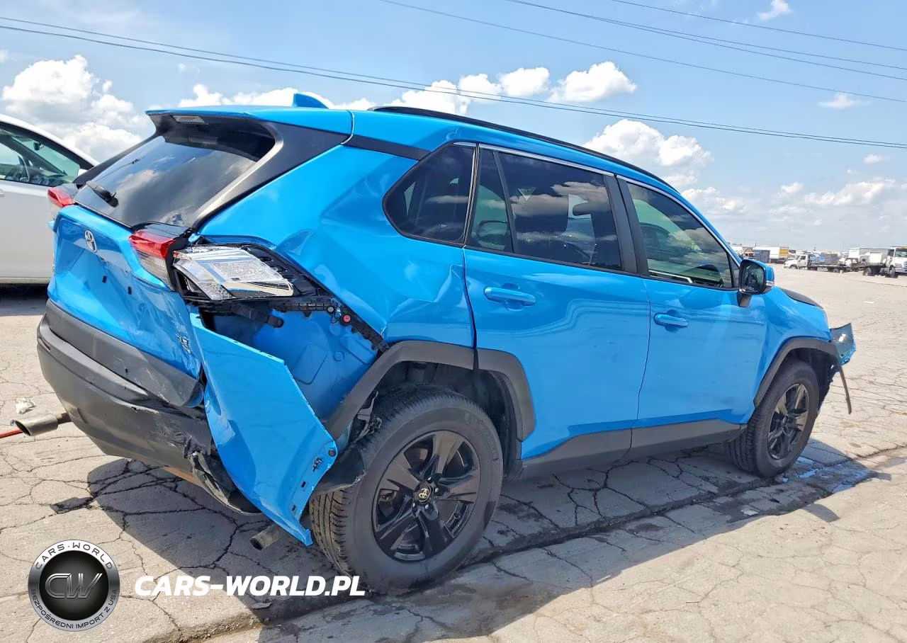 2020 Toyota Rav4 Xle VIN:JTMP1RFV6LJ026099 - 3