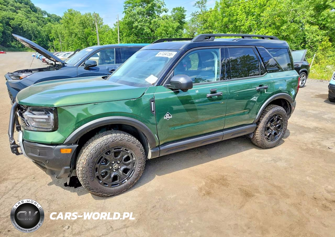 2025 Ford Bronco Sport Outer Banks – zdjęcie 1 z 13