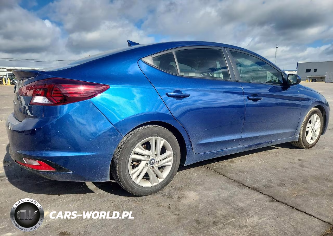 2019 Hyundai Elantra Value Edition VIN:5NPD84LF5KH453859 - 3