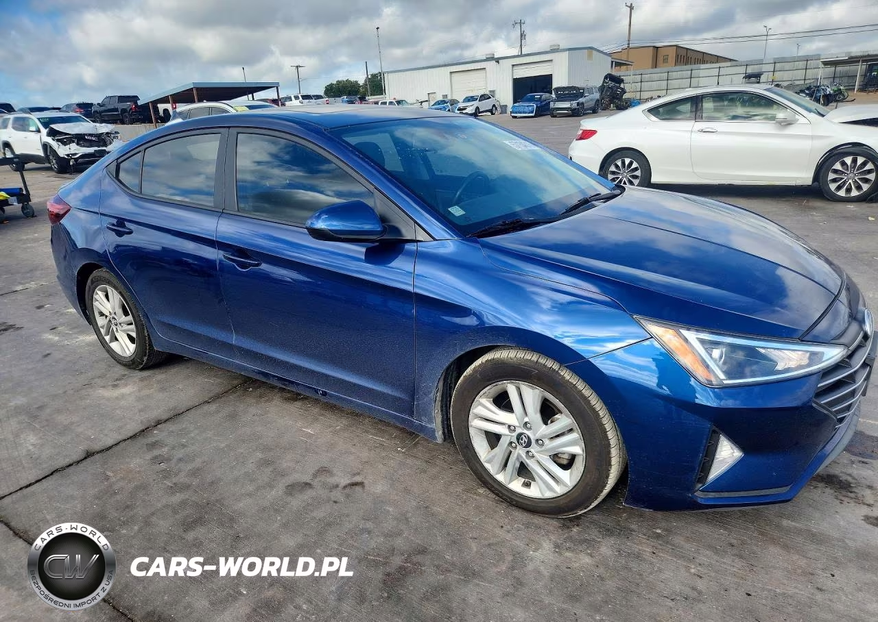2019 Hyundai Elantra Value Edition VIN:5NPD84LF5KH453859 - 4