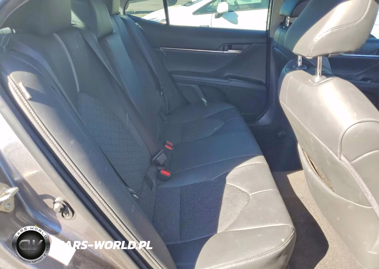 2018 Toyota Camry Xse VIN:4T1B61HK3JU101350 - 10