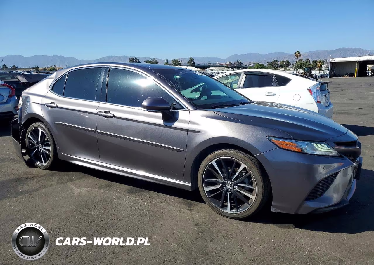 2018 Toyota Camry Xse VIN:4T1B61HK3JU101350 - 4
