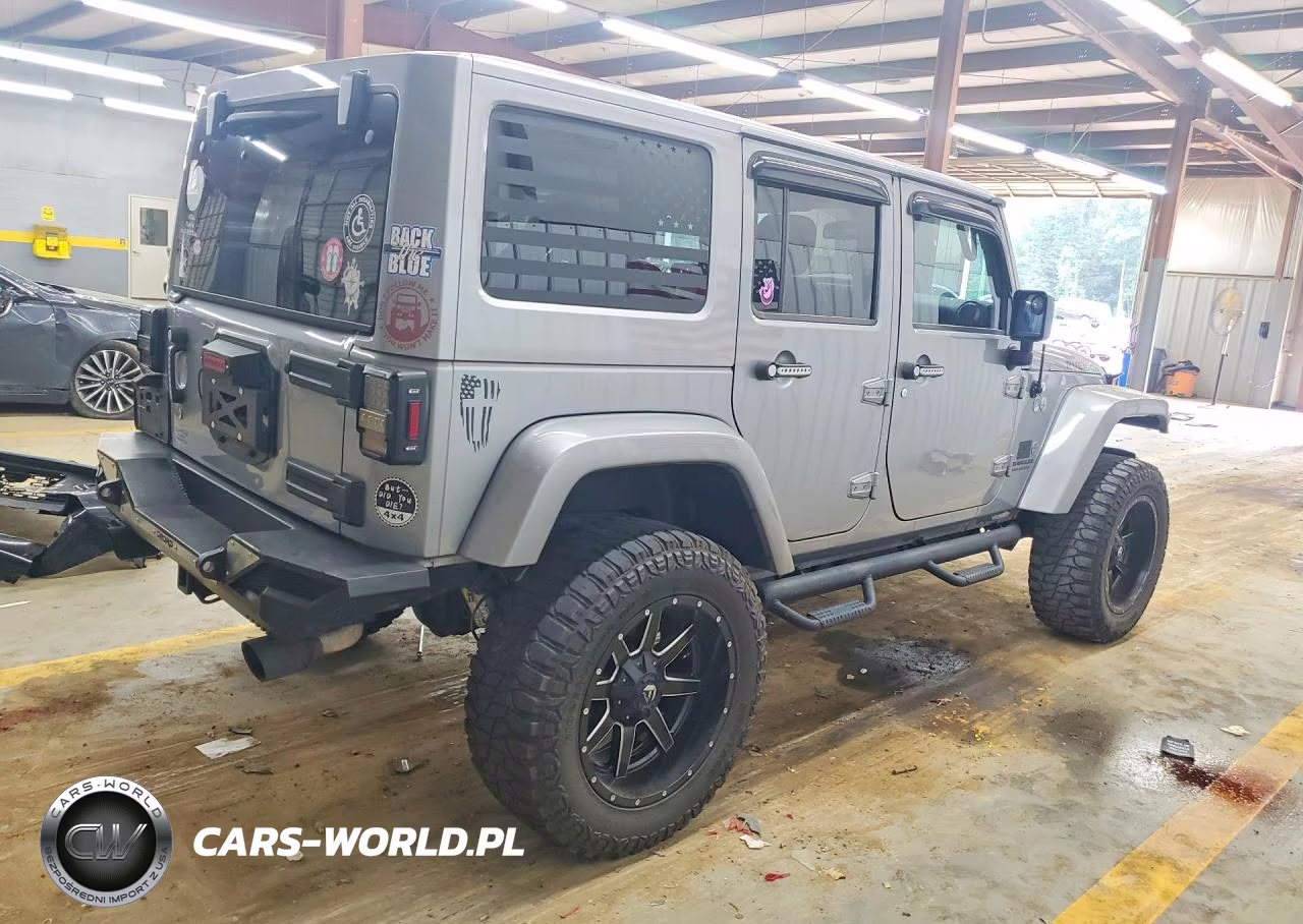 2015 Jeep Wrangler Unlimited Rubicon VIN:1C4HJWFG0FL515661 - 3