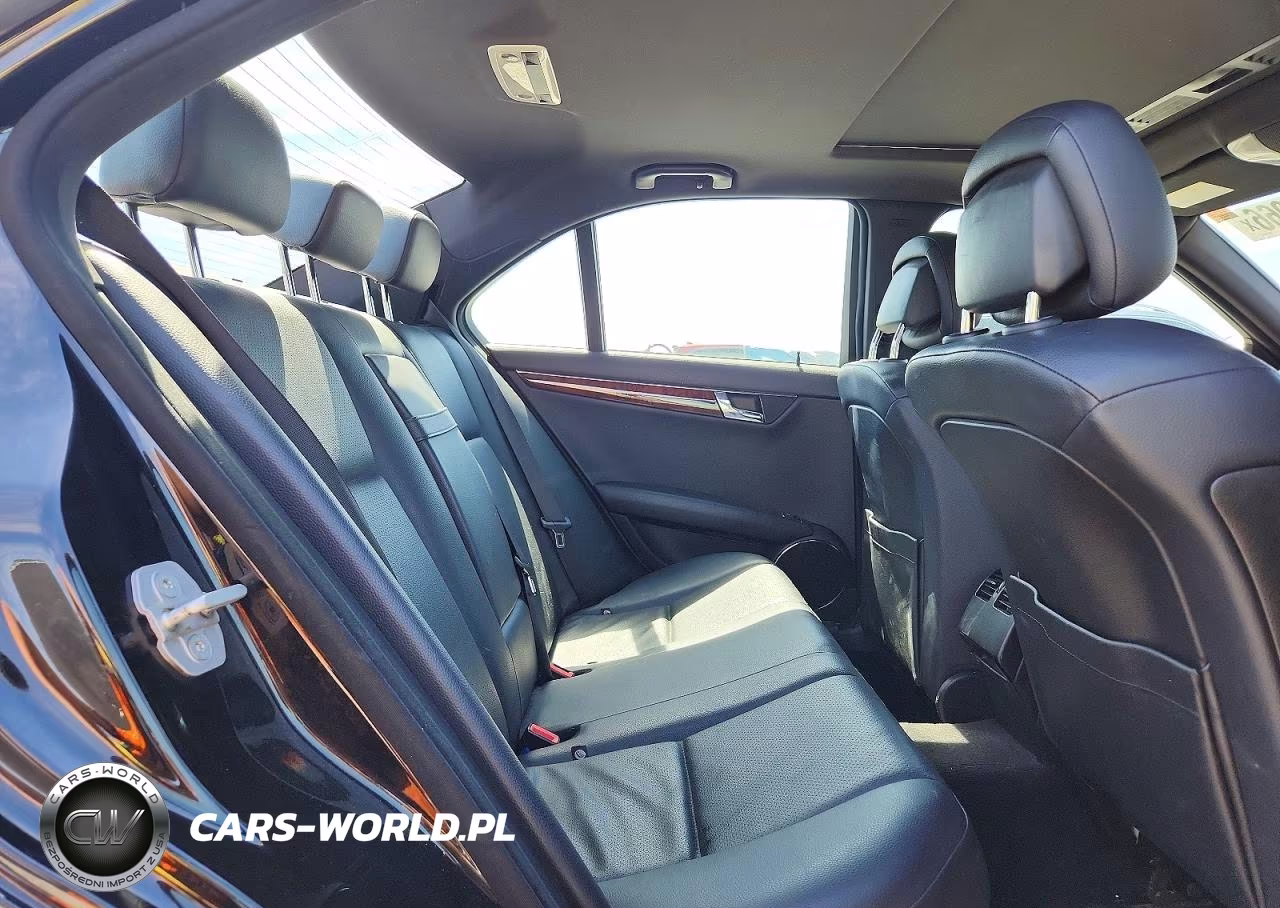 2010 Mercedes-Benz C 300 4Matic VIN:WDDGF8BBXAF467375 - 10
