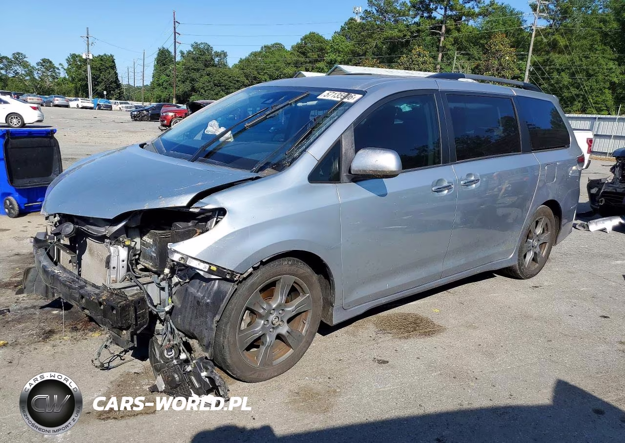 2018 Toyota Sienna Se 8-Passenger