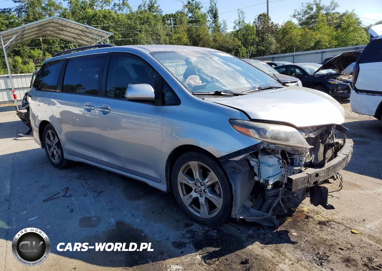 2018 Toyota Sienna Se 8-Passenger VIN:5TDXZ3DC1JS953177 - 4