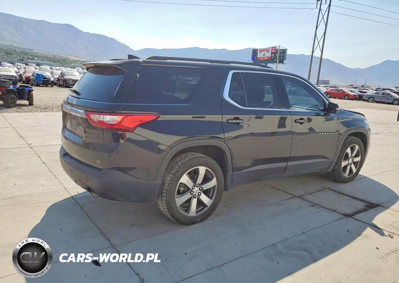 2019 Chevrolet Traverse Lt VIN:1GNEVHKW9KJ245519 - 3
