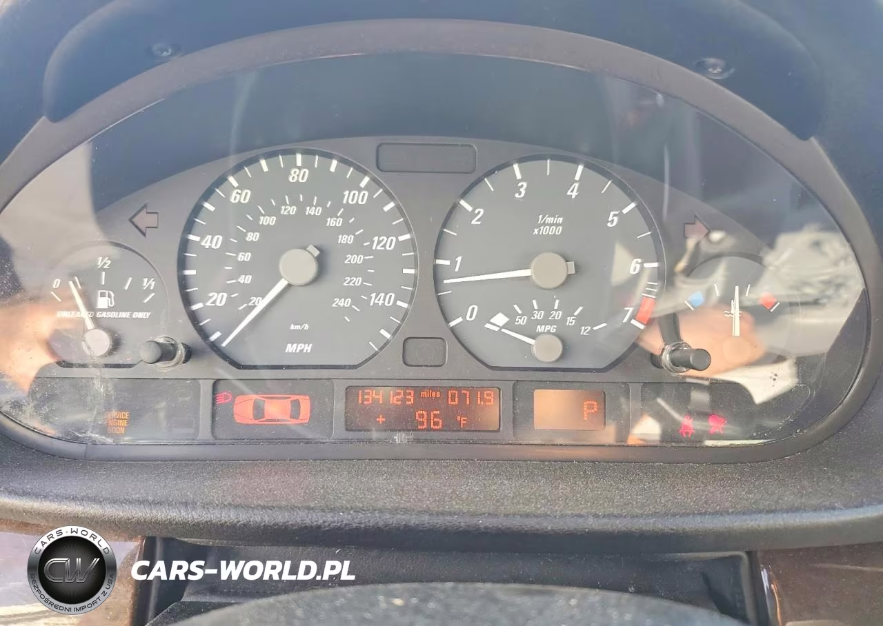 2004 BMW 325 VIN:WBABW33424PL25069 - 9