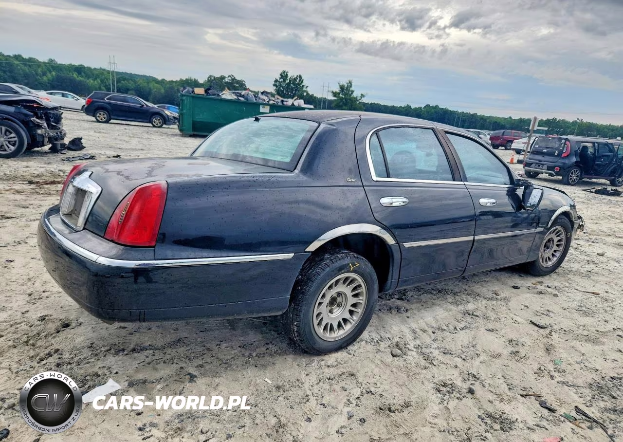 1999 Lincoln Town Car Cartier VIN:1LNFM83W4XY605031 - 3
