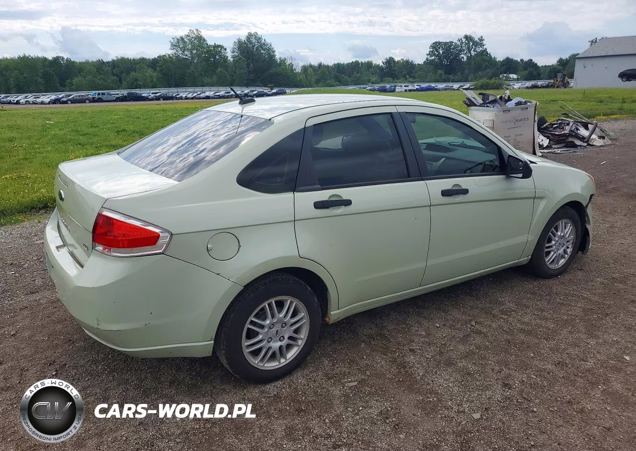 2011 Ford Focus Se VIN:1FAHP3FN9BW176490 - 3