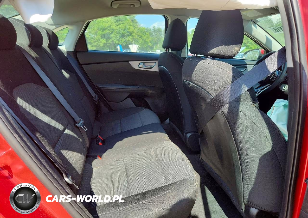 2023 Kia Forte Lxs VIN:3KPF24AD1PE569082 - 10