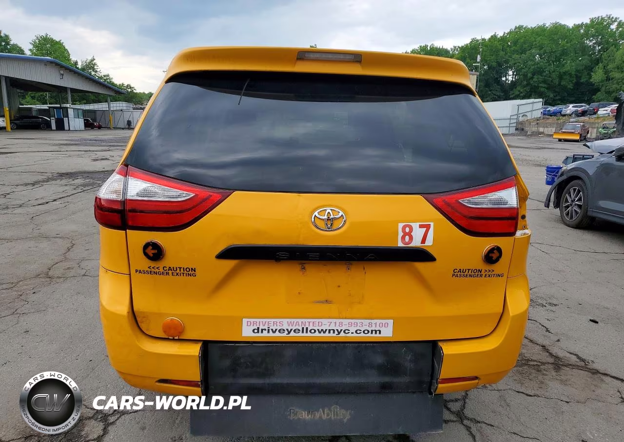 2017 Toyota Sienna L 7-Passenger VIN:5TDZZ3DC7HS868850 - 6