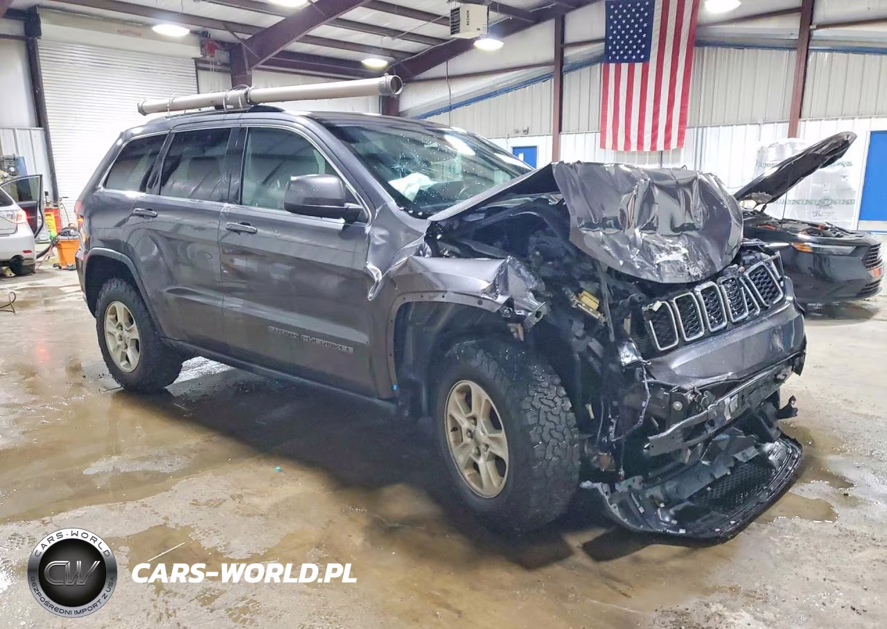 2017 Jeep Grand Cherokee Laredo VIN:1C4RJFAG4HC931968 - 4