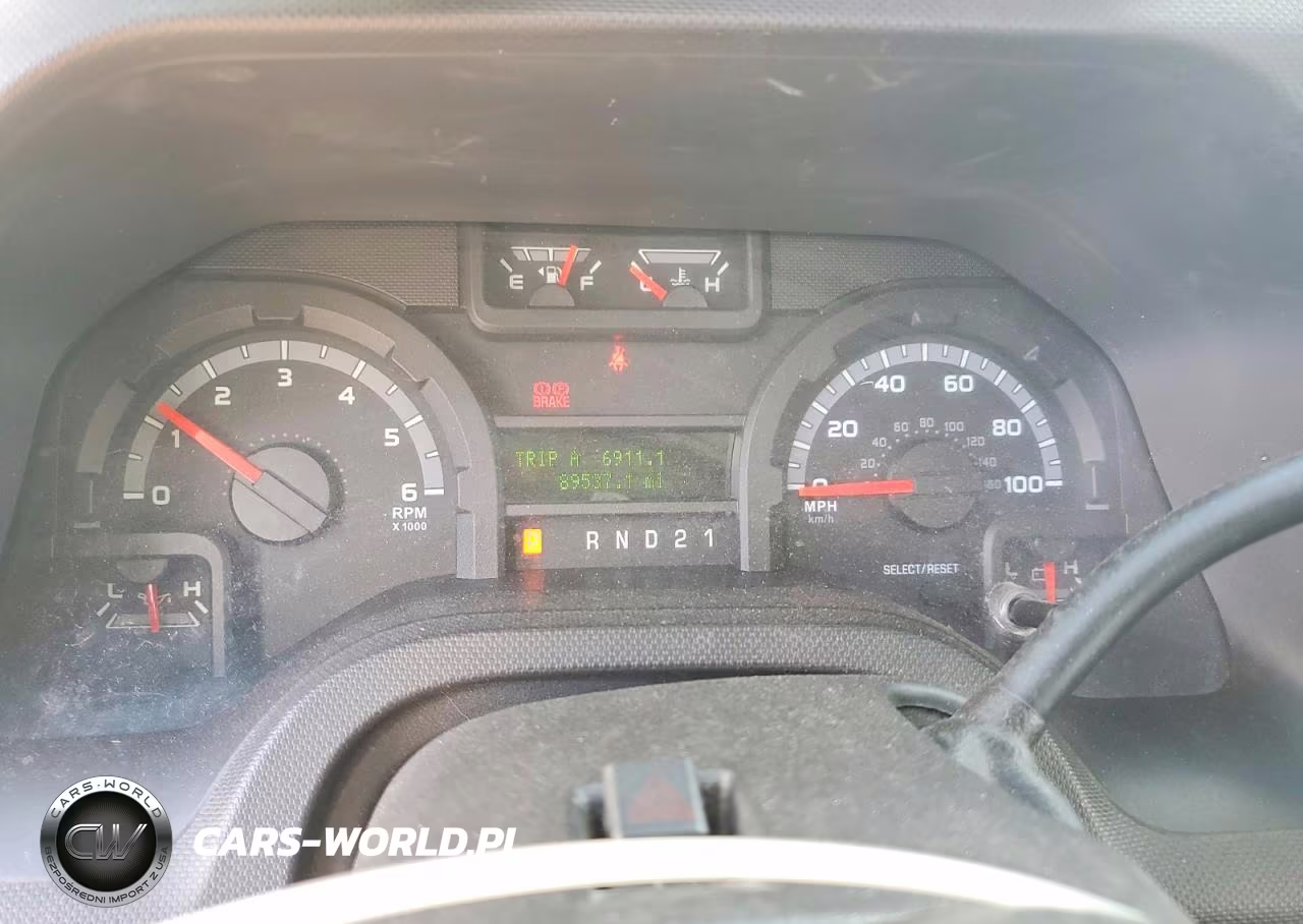 2009 Ford Econoline E350 Super Duty Wagon VIN:1FBSS31L59DA74179 - 9