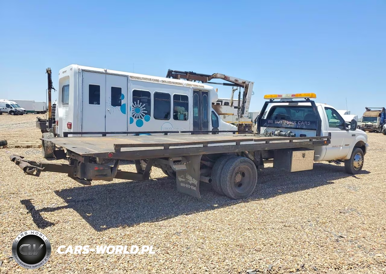 2004 Ford F550 Super Duty VIN:1FDAF56P54EC51556 - 3