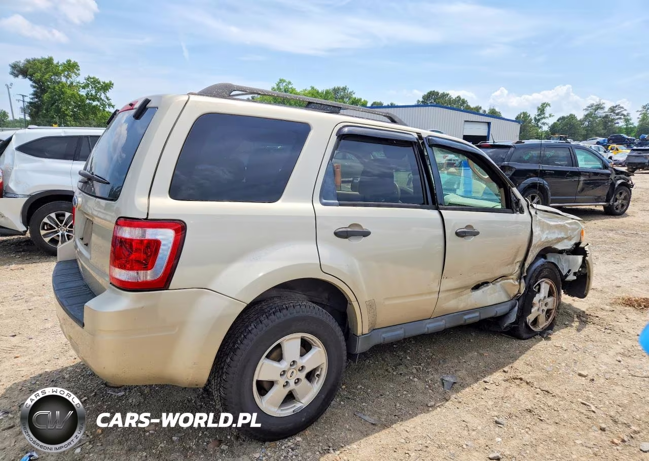 2012 Ford Escape Xlt VIN:1FMCU0D7XCKC51721 - 3
