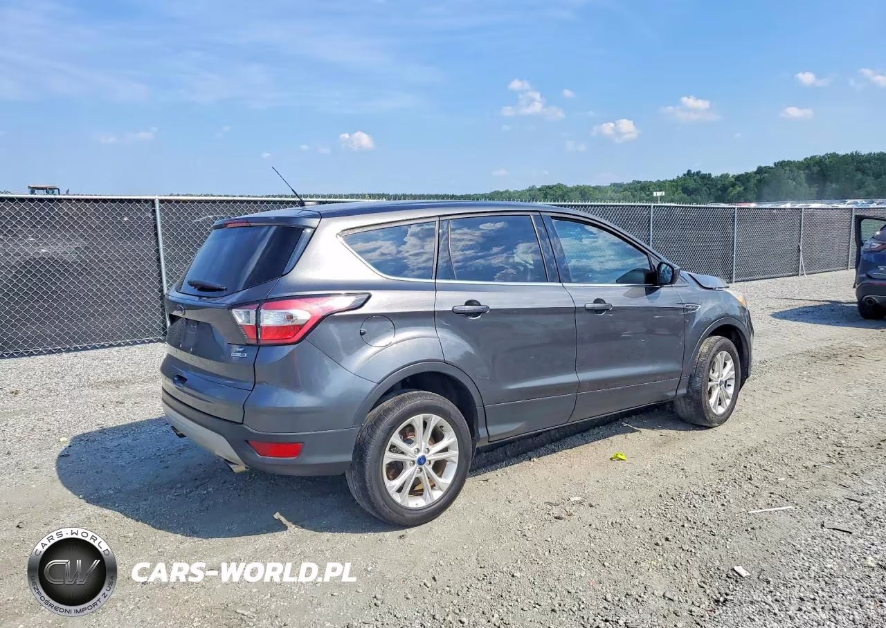 2017 Ford Escape Se VIN:1FMCU9G98HUD44802 - 3