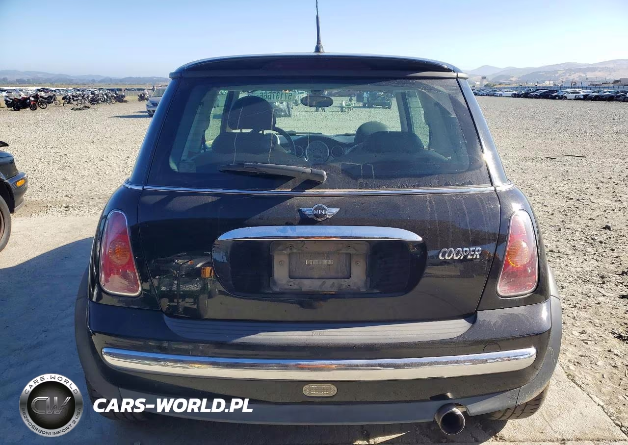 2003 Mini Cooper Base 2D Hatch VIN:WMWRC33443TE15792 - 6