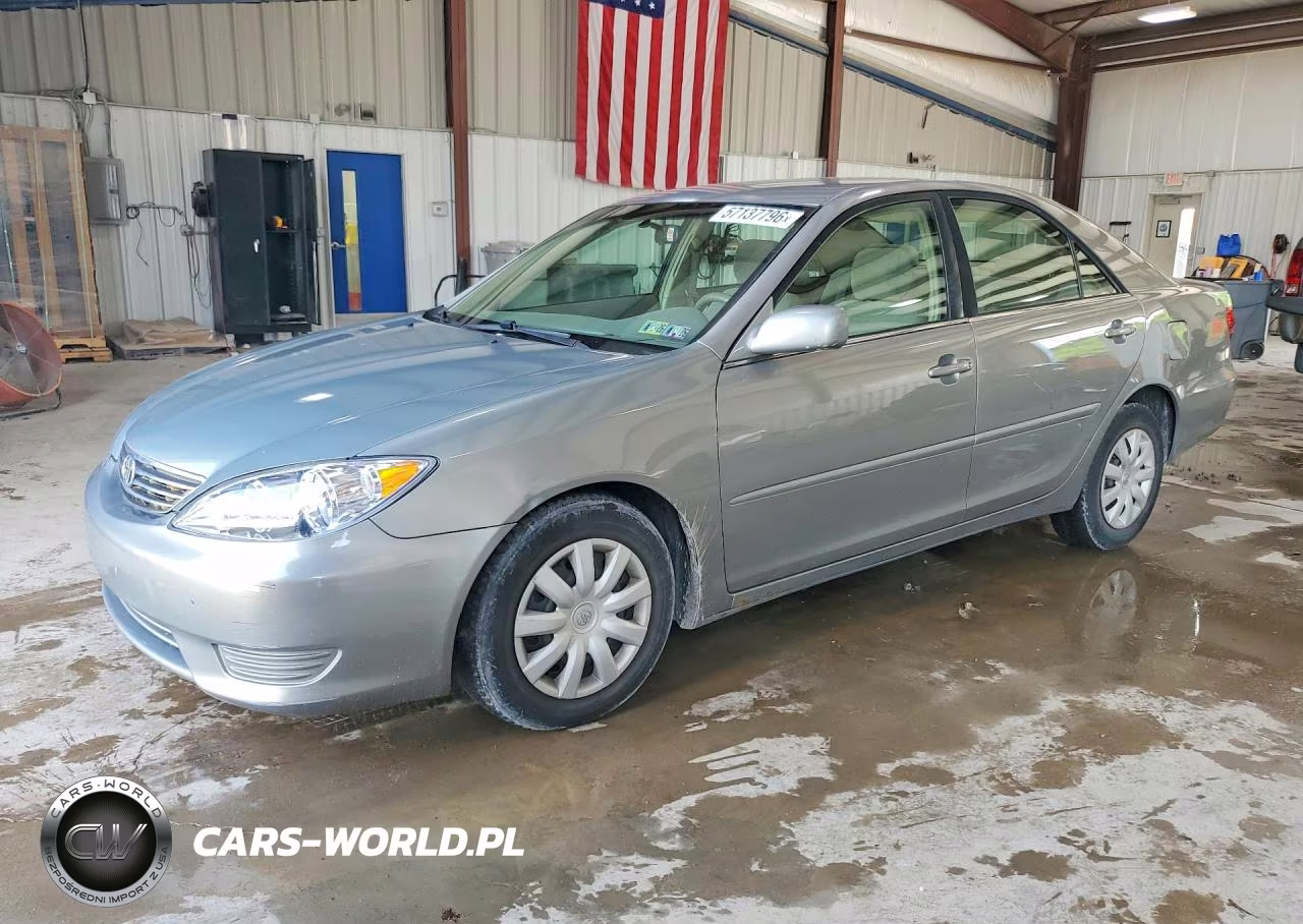 2005 Toyota Camry Le