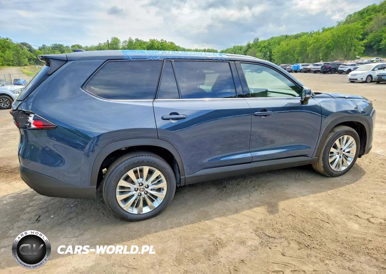 2026 Toyota Grand Highlander Platinum VIN:5TDAAAB58TS117746 - 3