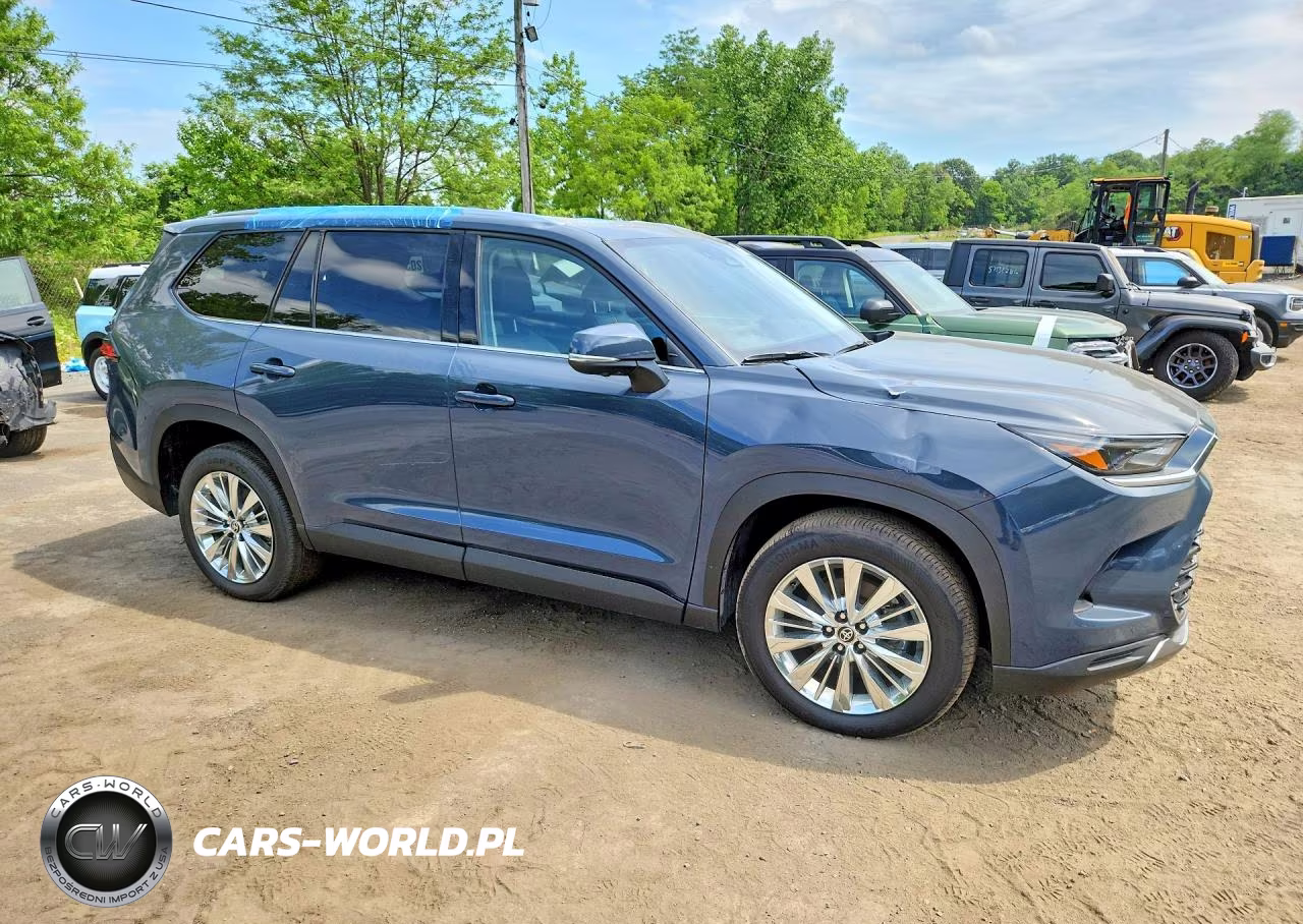 2026 Toyota Grand Highlander Platinum VIN:5TDAAAB58TS117746 - 4