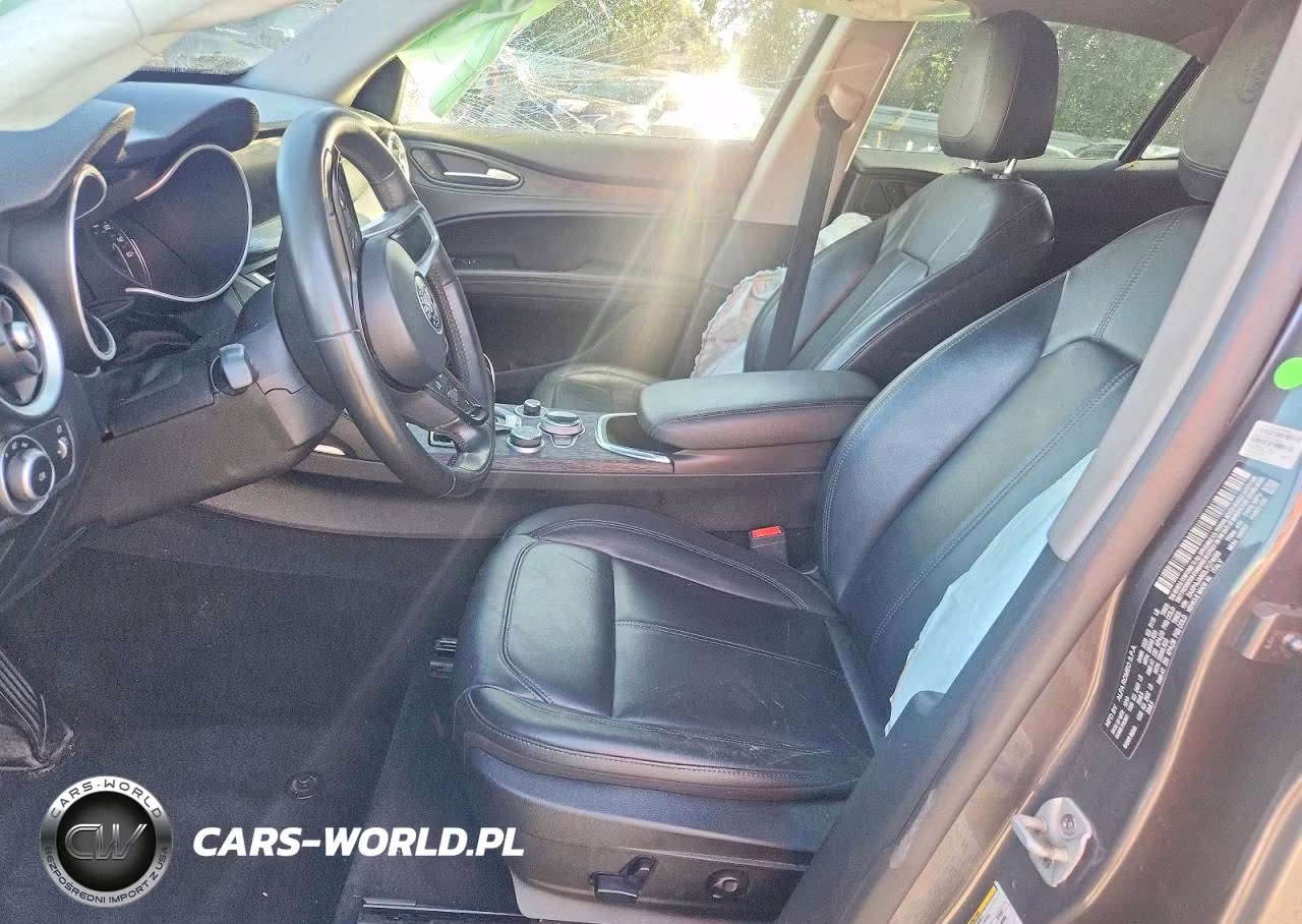 2020 Alfa Romeo Stelvio VIN:ZASPAJAN2L7C74055 - 7
