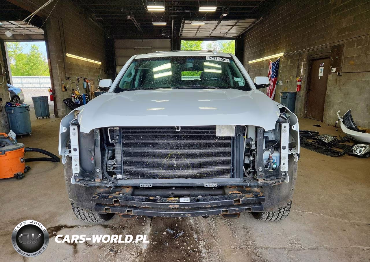 2018 GMC Yukon Sle VIN:1GKS2AKC9JR245302 - 5