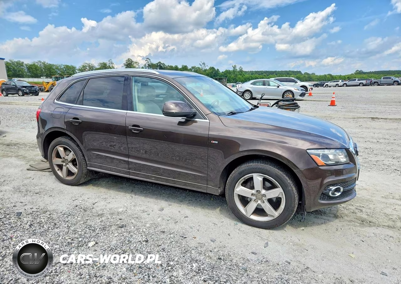 2011 Audi Q5 Premium Plus VIN:WA1DKAFP4BA004551 - 4
