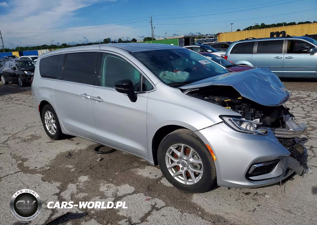 2024 Chrysler Pacifica Touring L VIN:2C4RC1BG6RR186726 - 4