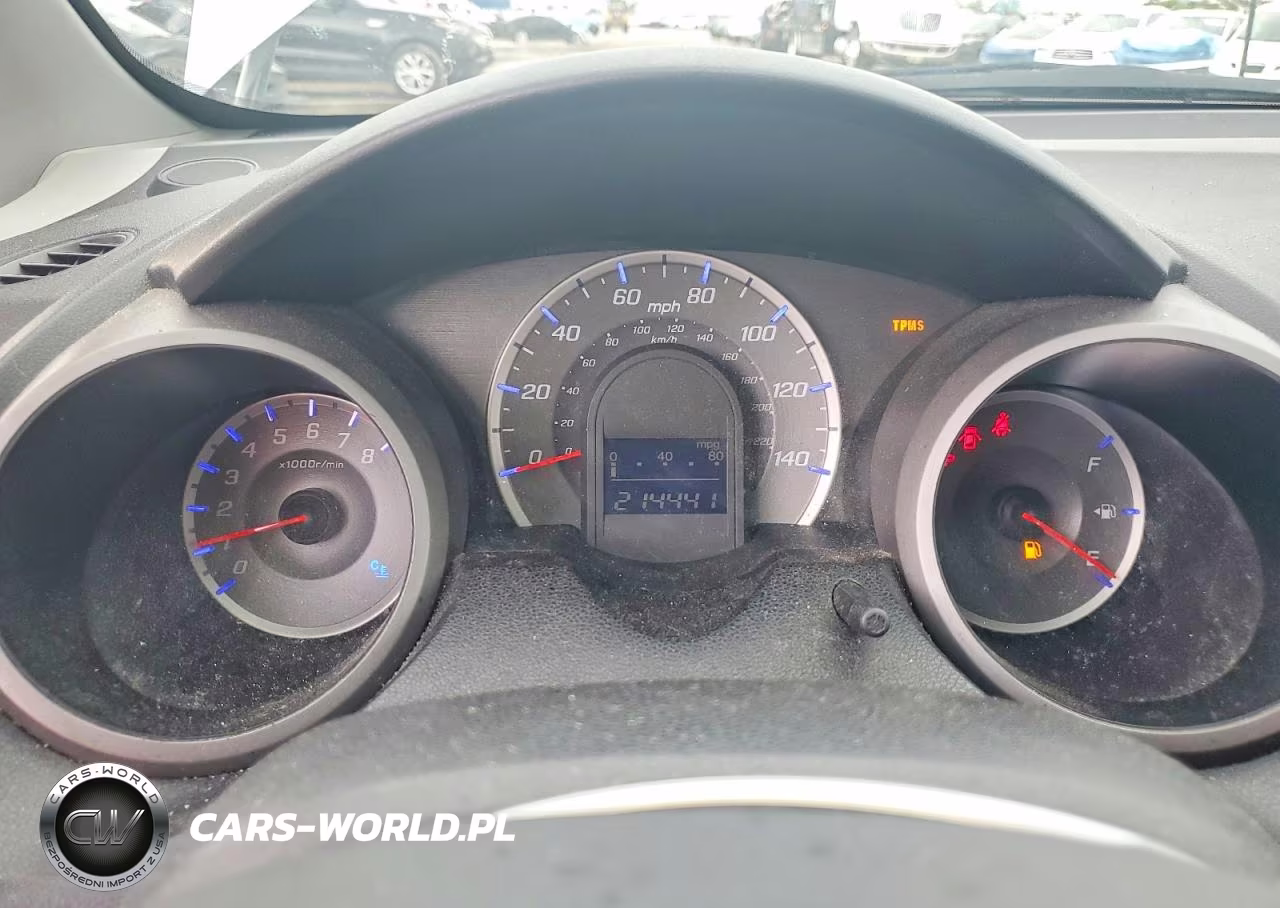 2010 Honda Fit VIN:JHMGE8H23AC033433 - 9