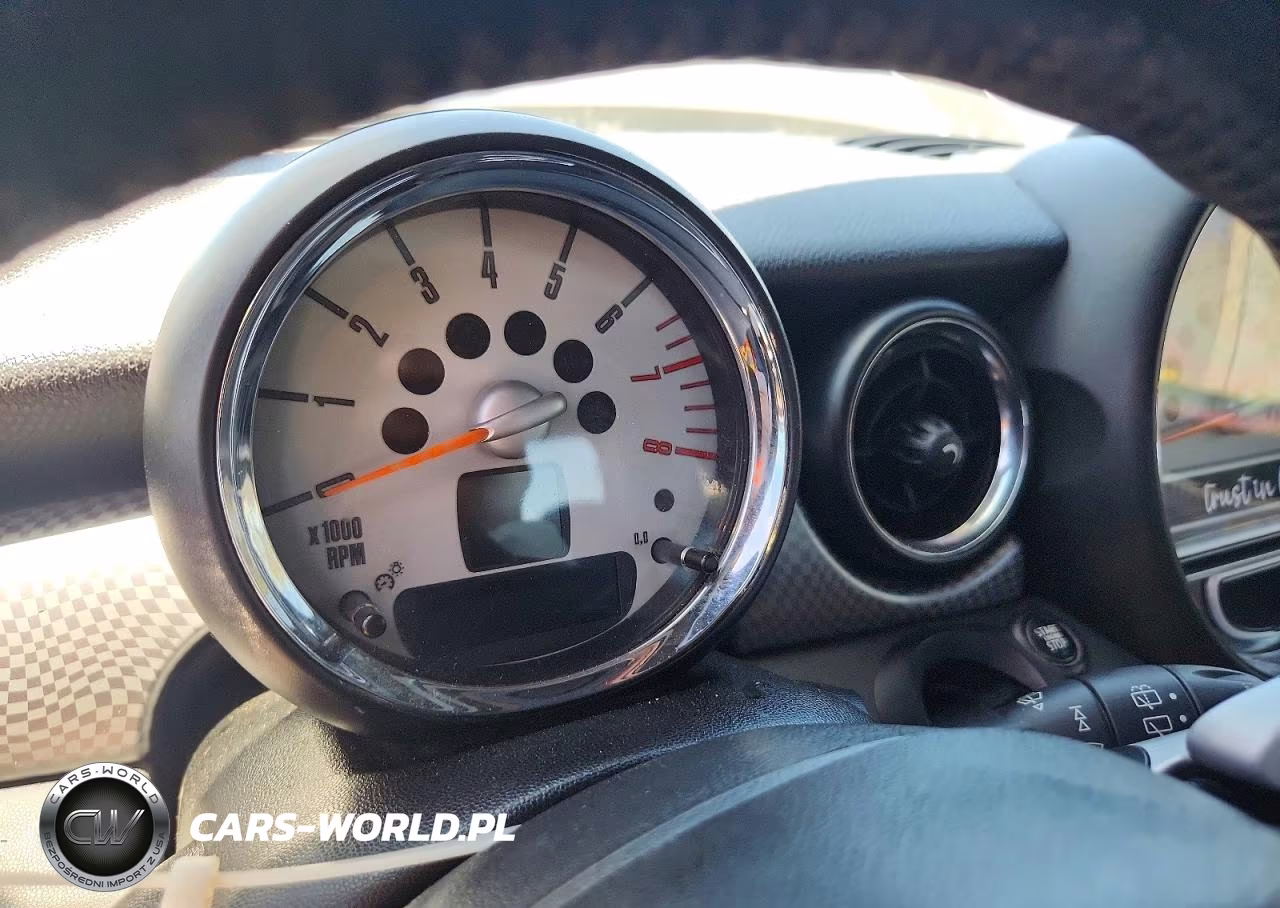 2010 Mini Cooper S VIN:WMWMF7C55ATZ73372 - 9