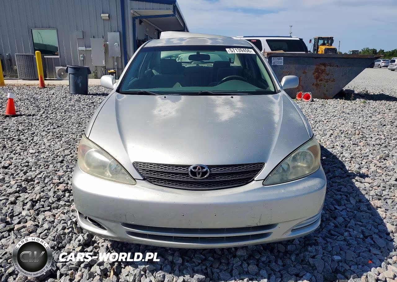 2003 Toyota Camry Le VIN:JTDBE32K930164698 - 5