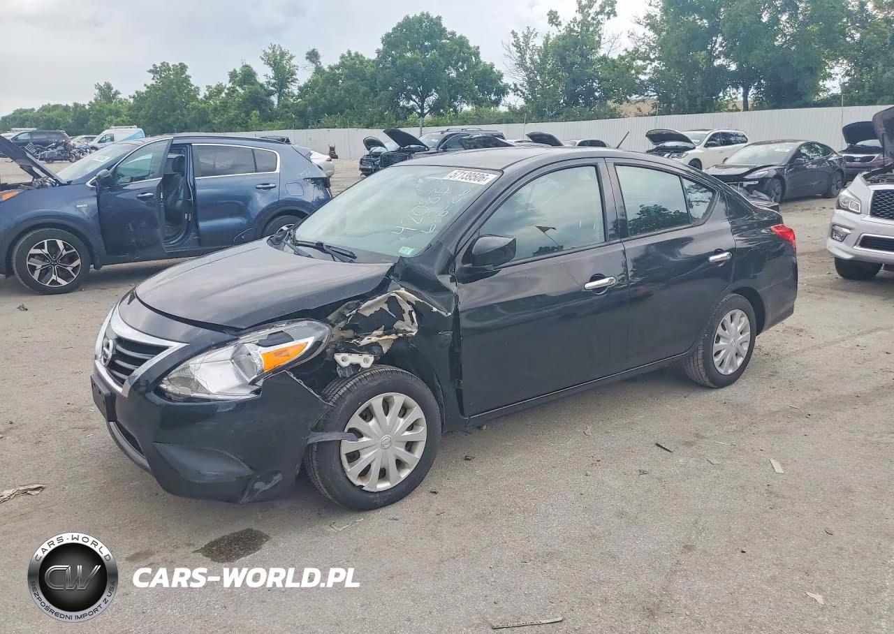 2018 Nissan Versa Sv – zdjęcie 1 z 12